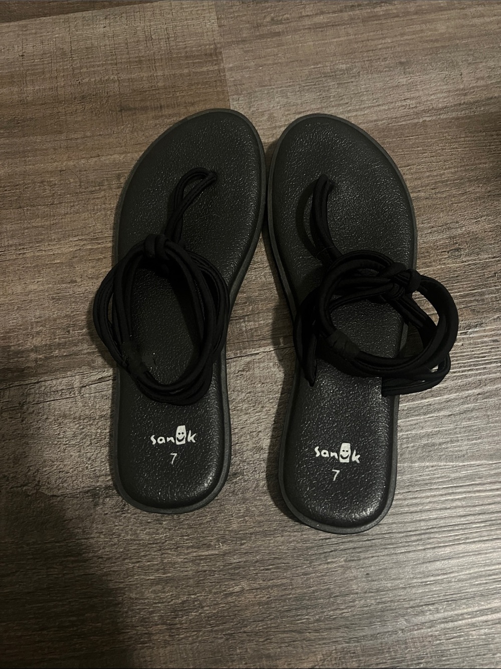 Sanuk Women’s Black Rope-Strap Sandals